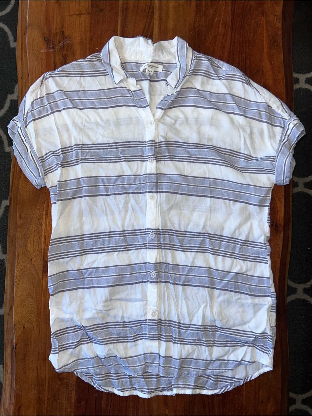 Beachlunchlounge blue & white striped lightweight small top